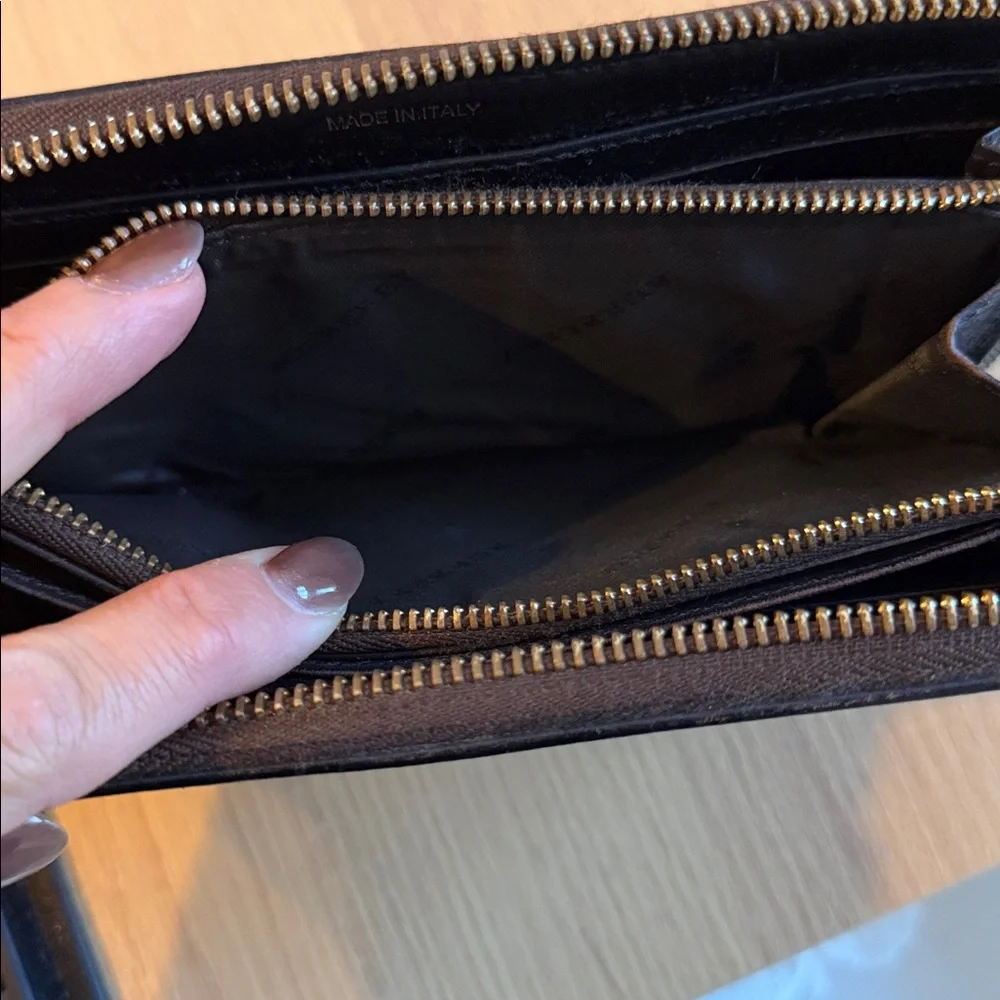 Burberry Novacheck Zip Wallet - Picture 9 of 10